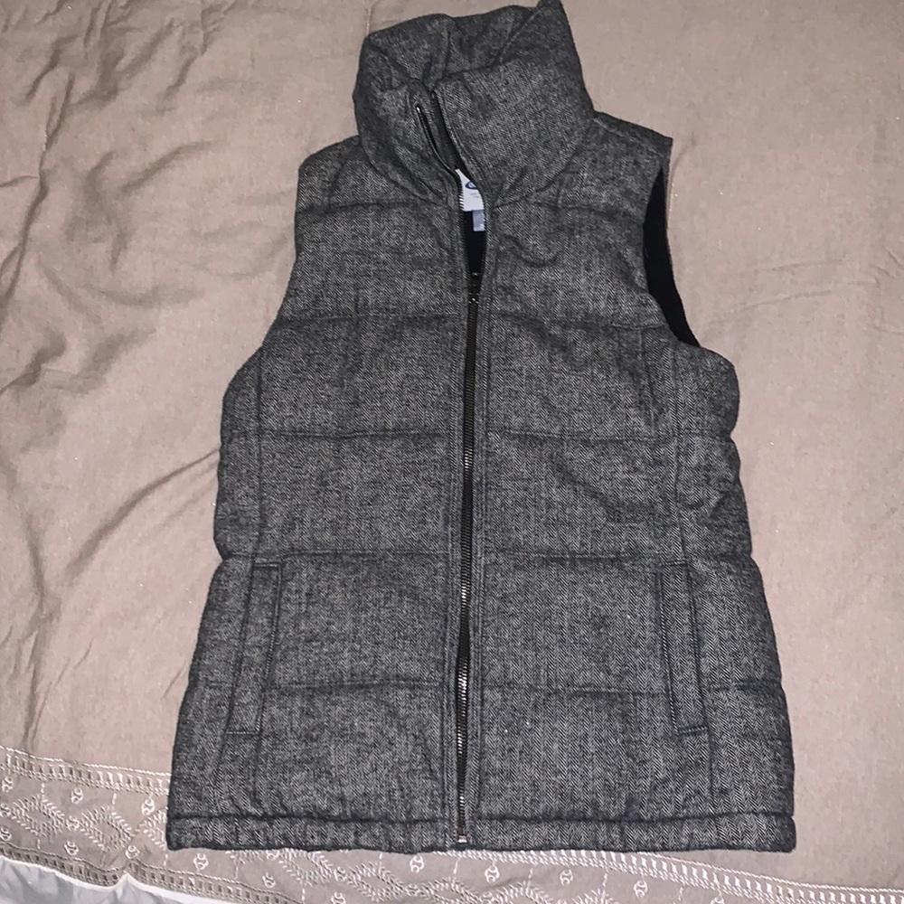 Old Navy Grey Puffer Vest (very warm)